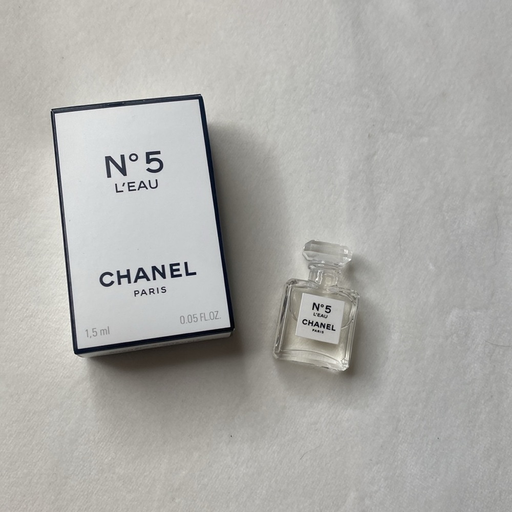 2021 Chanel Advent Calendar No.5 L'Eau de Toilette 1.5ml